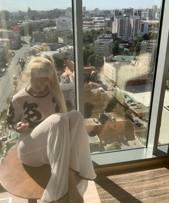 Живу в Москве, и готова подарить тебе незабываемые моменты страсти и наслаждения. У меня широкий спектр услуг, от классического секса до экзотических фантазий. Возможно, ты искал именно меня? Фото в моем профиле подтвердят мою красоту и сексуальность. Мои клиенты говорят, что со мной время останавливается, каждая минута со мной - это настоящий праздник. Отзывы обо мне только положительные, ведь я настроена на качество и индивидуальный подход к каждому. Готов сделать твои самые сокровенные фантазии реальностью? Жду тебя в Москве! 😉🌹 Эмилия